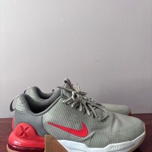 Nike Men's Sneakers Gray with Red Accent